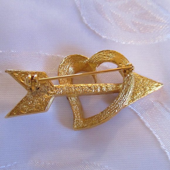 GOLD CRYSTAL RHINESTONE HEART/ARROW BROOCH - Picture 2 of 7